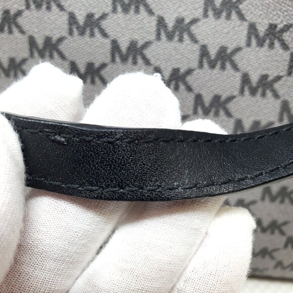 Michael Kors Emry Logo Signature Large Tote - Picture 15 of 15